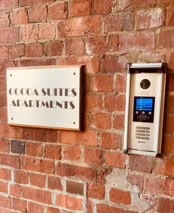 48 Cocoa Suites, Centre Apartment