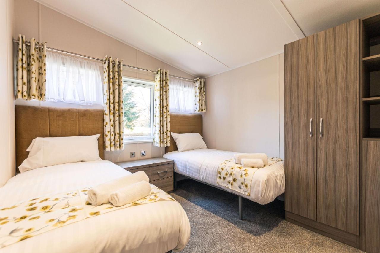 Audley With Hot Tub Holiday home York