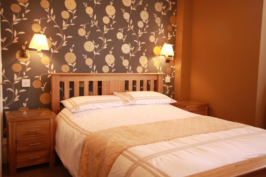 Guest house Brentwood