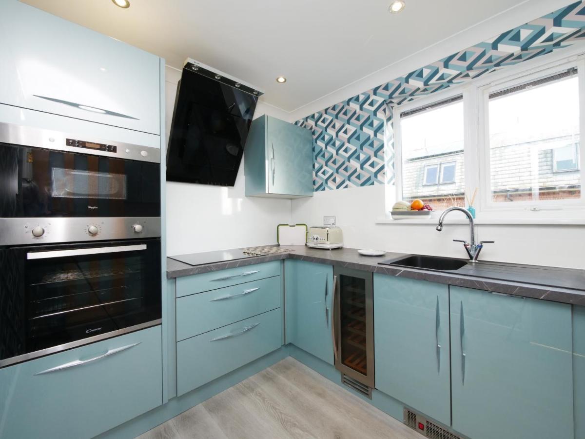 Forget-me-not House 3 Bed In Centre - Free Parking