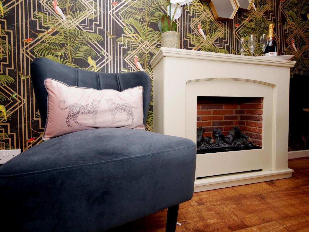 Forget-me-not House 3 Bed In Centre - Free Parking *