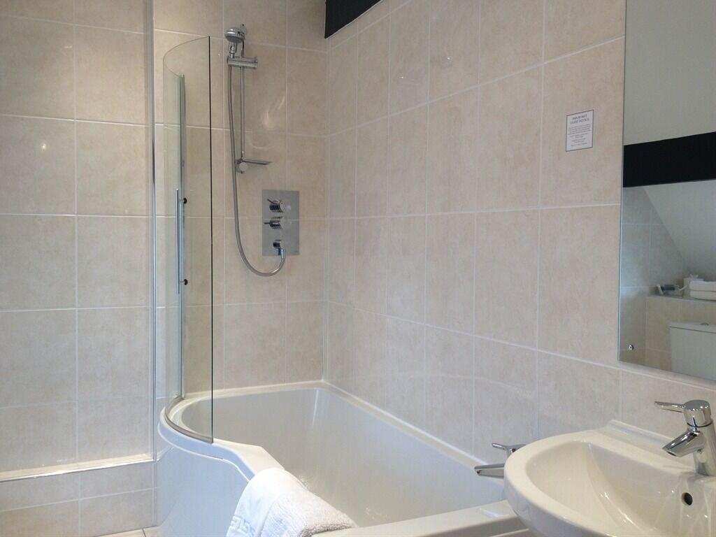 Ascot House Guest house 4*