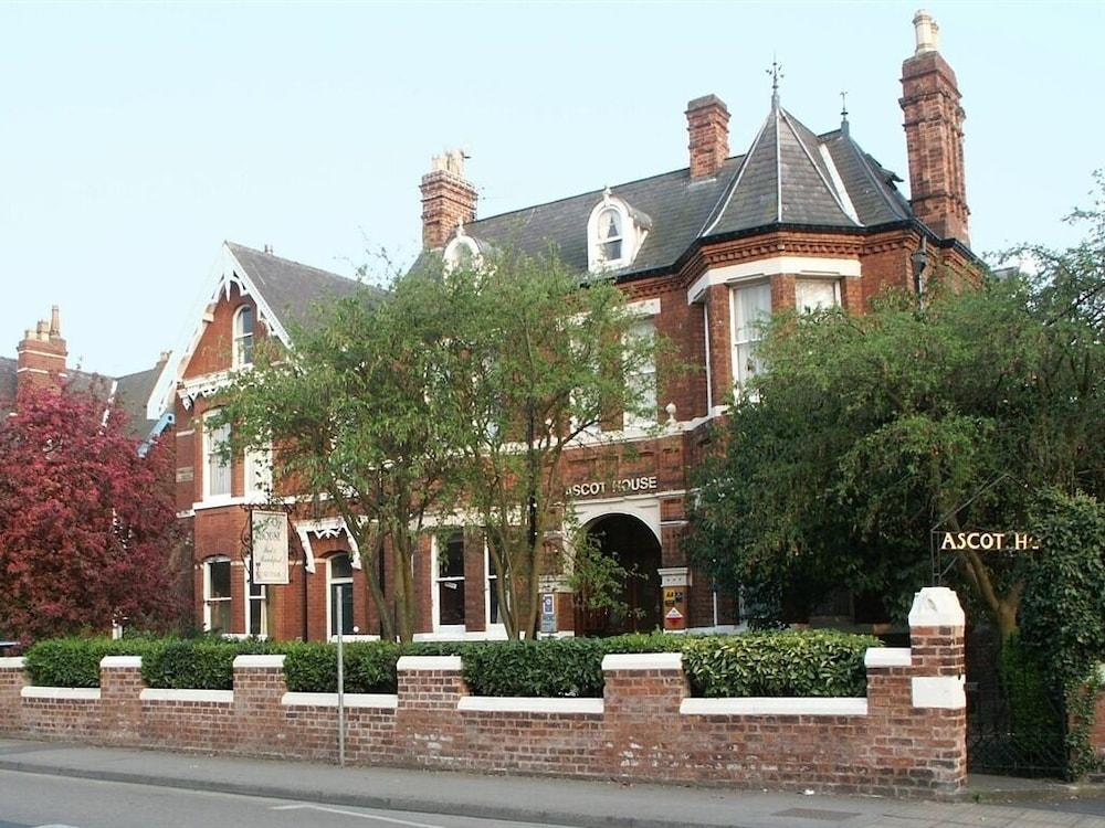 Ascot House Guest house