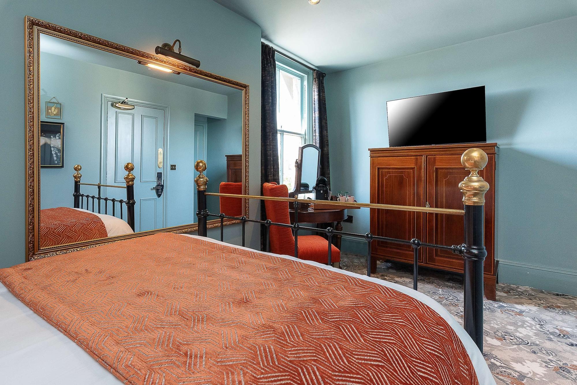 Clementines Town House Hotel, Bw Premier Collection