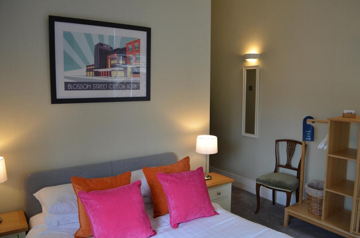 Hotel St George's