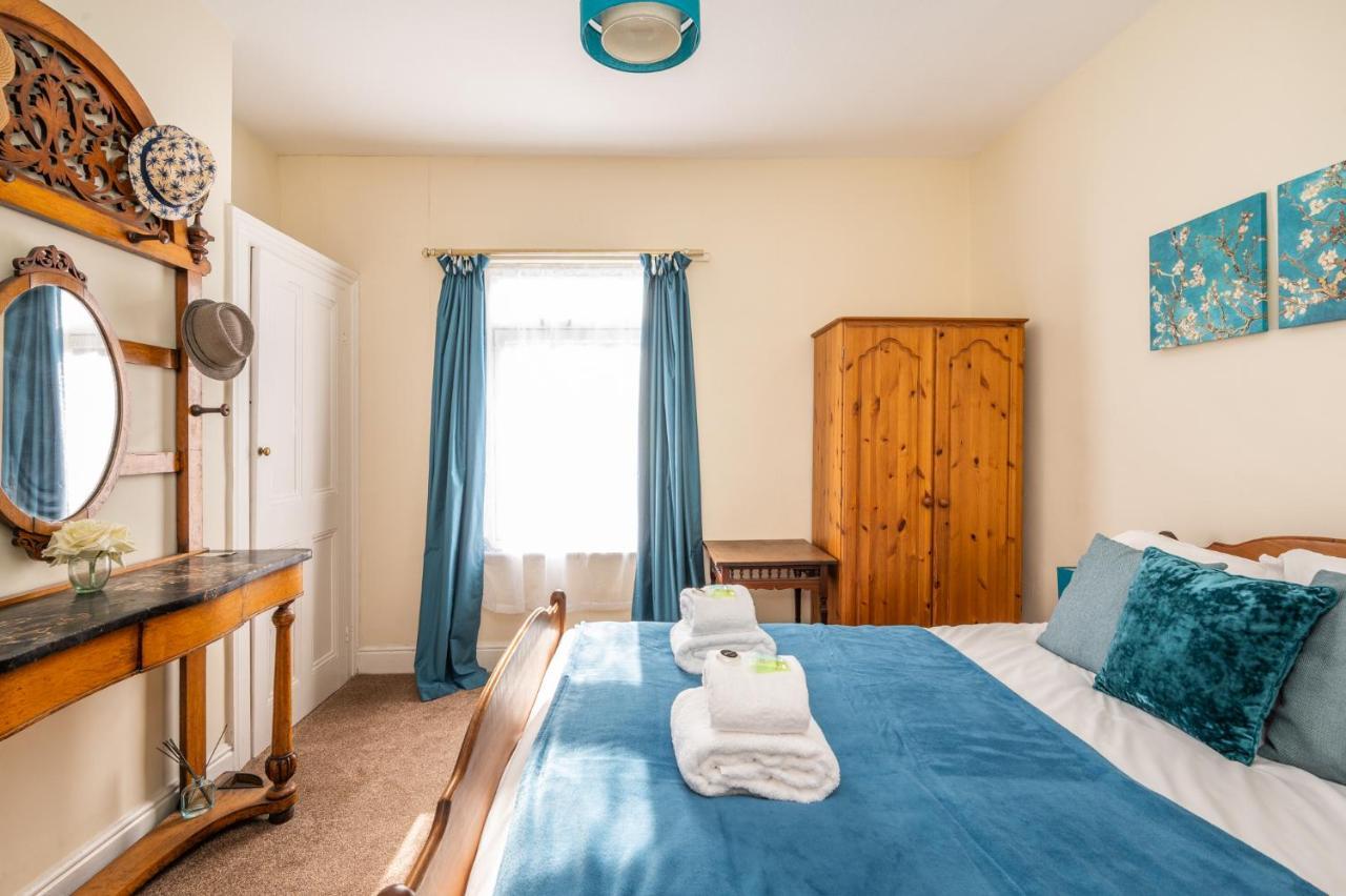 Cosy & Victorian House - Pass The Keys York