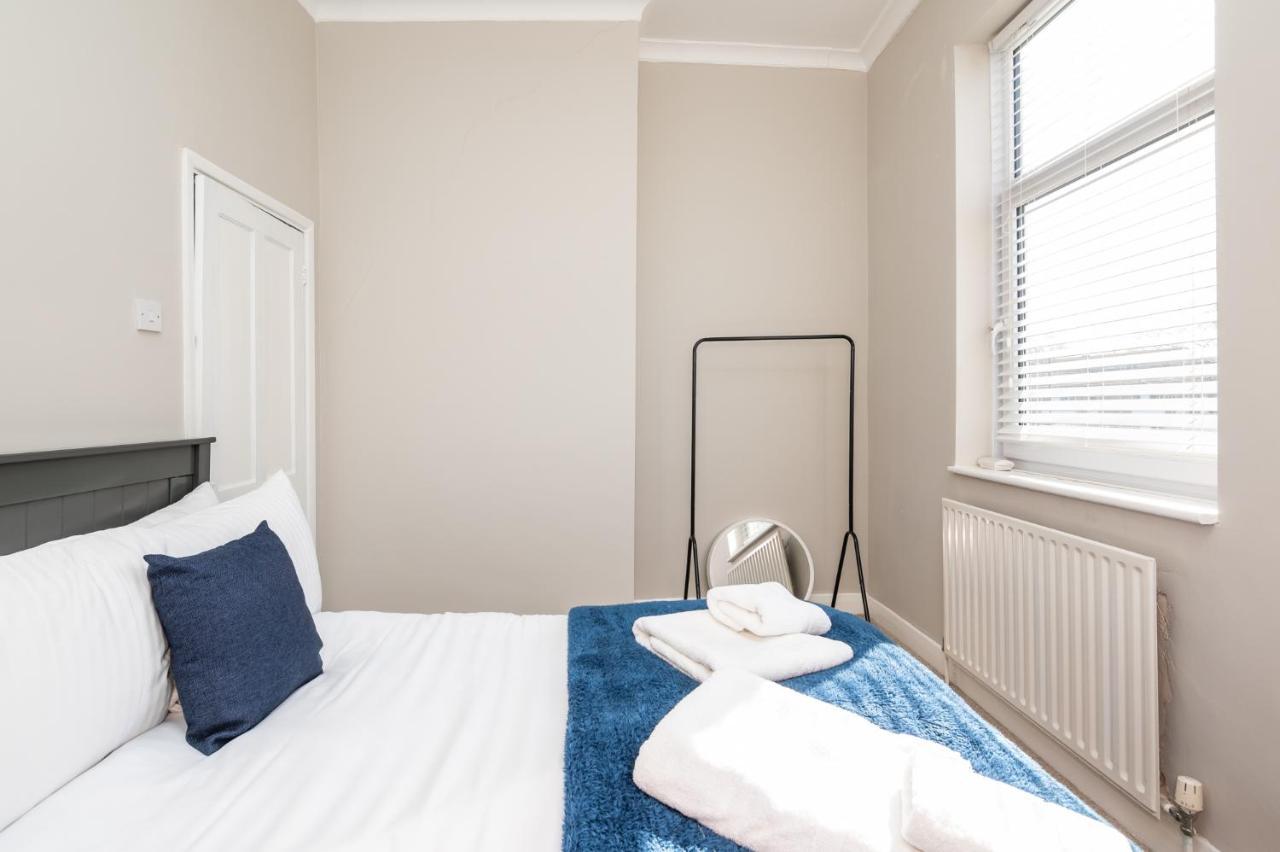 Holiday home Lovely Overlooking Walls - Pass The Keys York