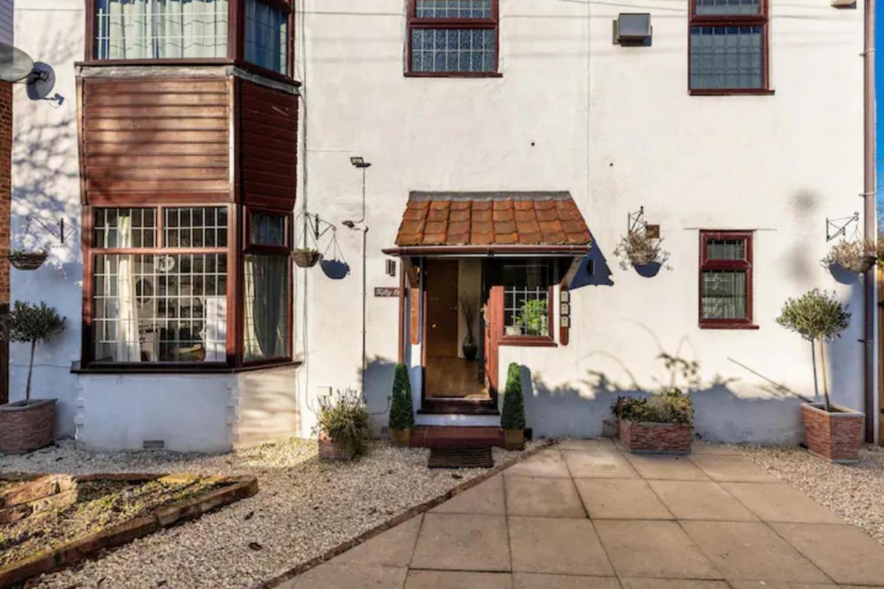 Camaraderie Guest house York