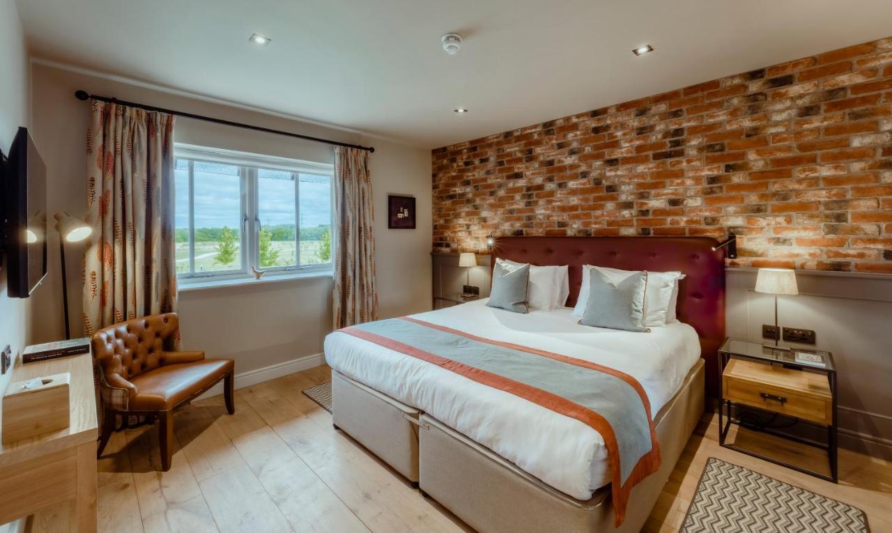 Sandburn Hall Hotel 4*
