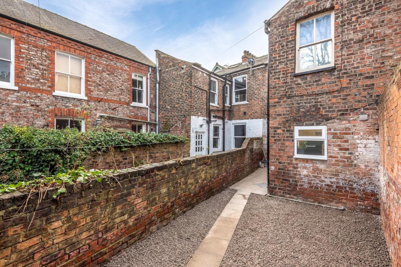 Bright, Beautiful Flat With Garden - Pass The Keys *