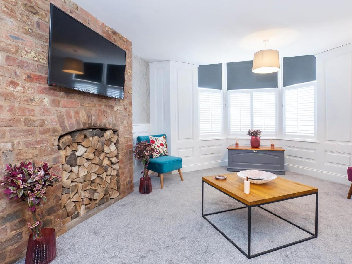 Apartment Centre - Within Bar Walls *