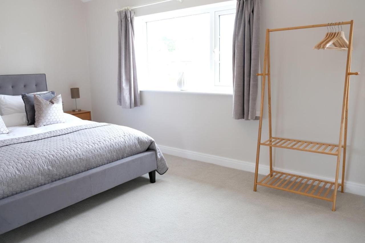 Holiday home Chaloners, Free Parking, Large Garden, Close To Races & Centre
