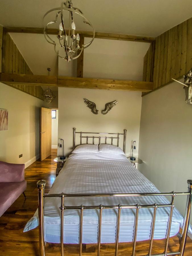4bed Sleeps8-pet Friendly-hot Tub-log Burner Holiday home York