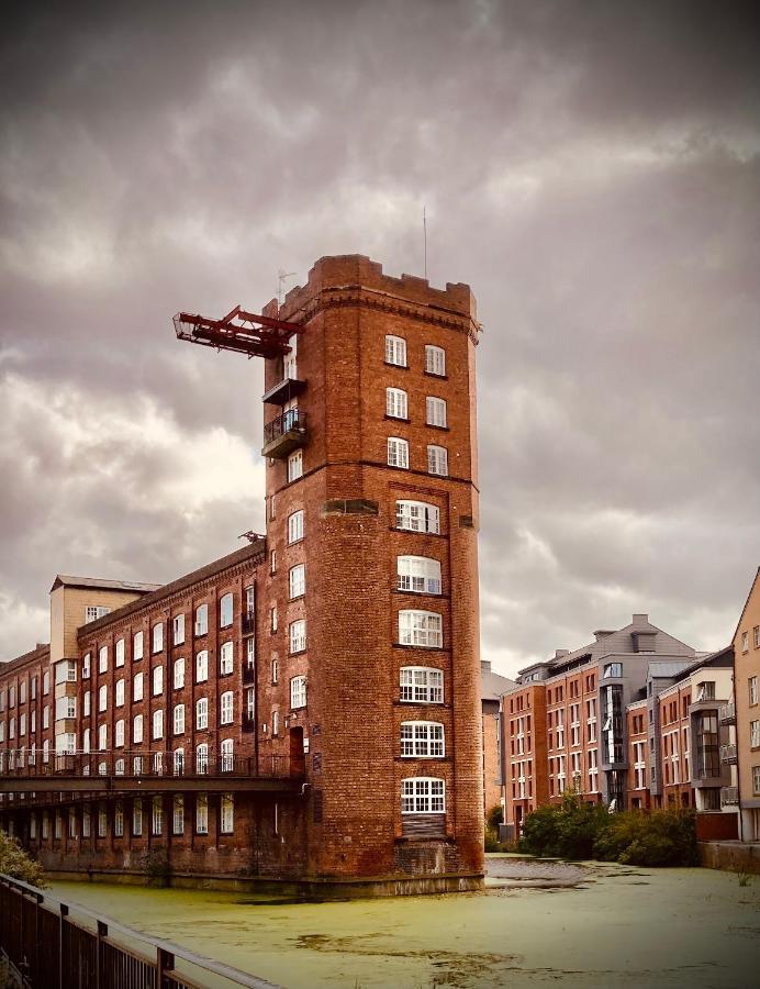 48 Cocoa Suites, Centre