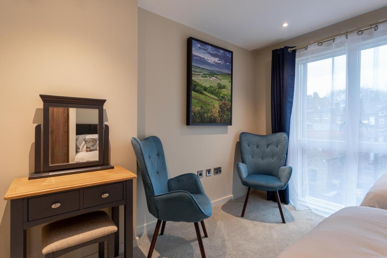 Apartment Luxury 2 Bedroom With Free Parking In The Heart Of *