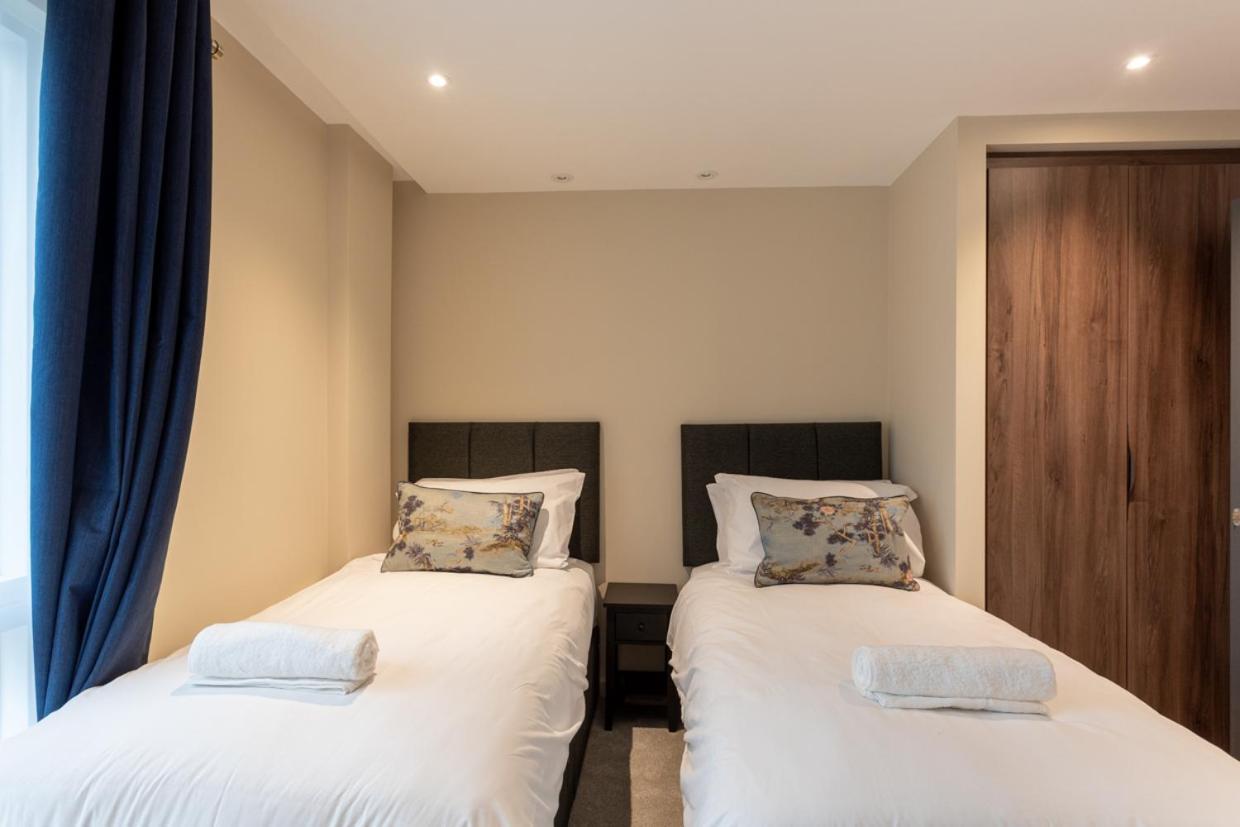 Luxury 2 Bedroom With Free Parking In The Heart Of Apartment York