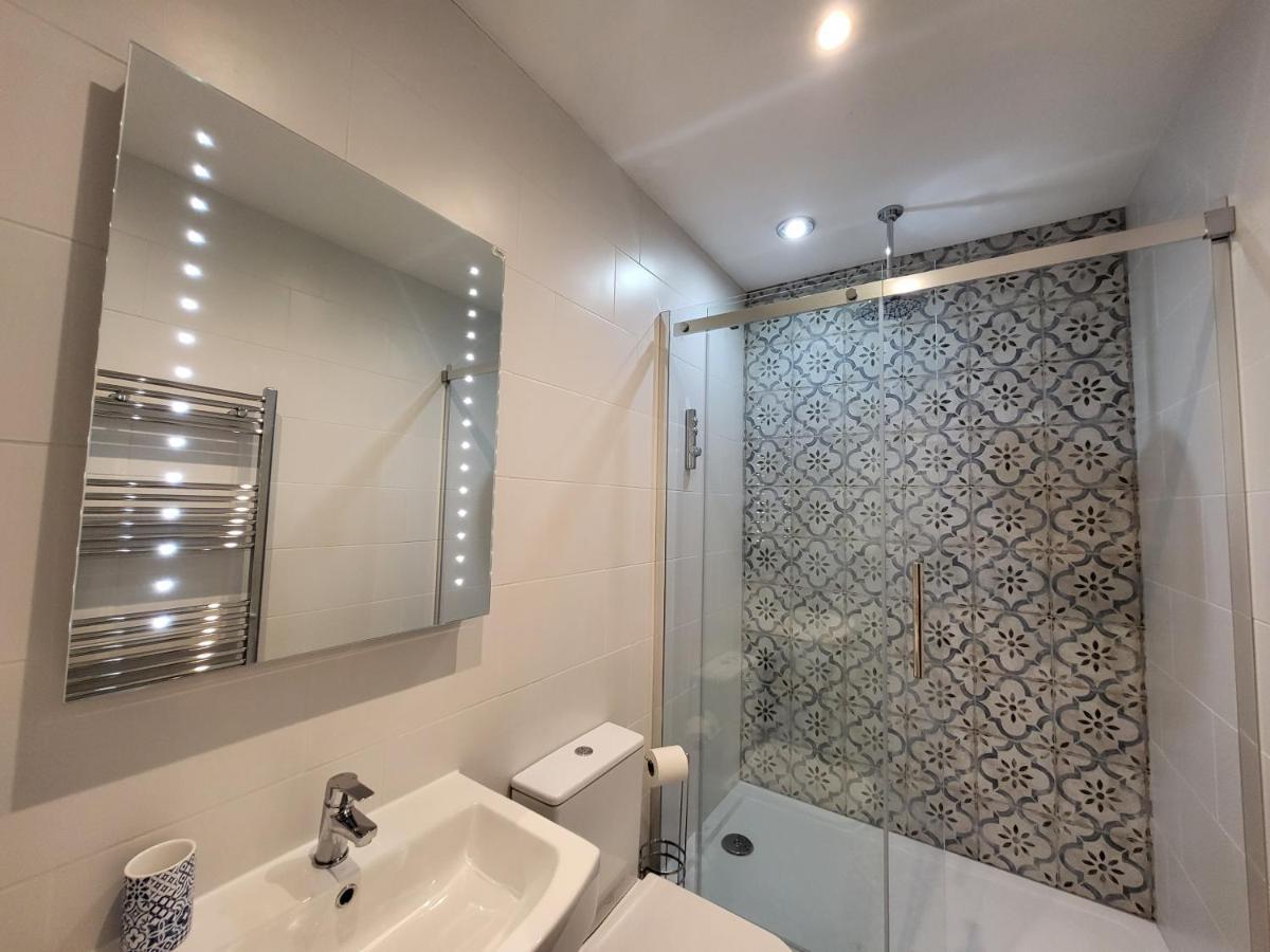Georges Place Guest house 3*