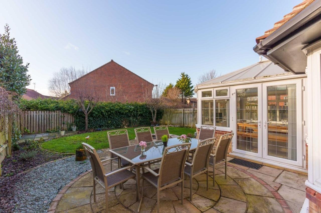Redgrave Detached With Free Parking 4 Minutes From Walls York