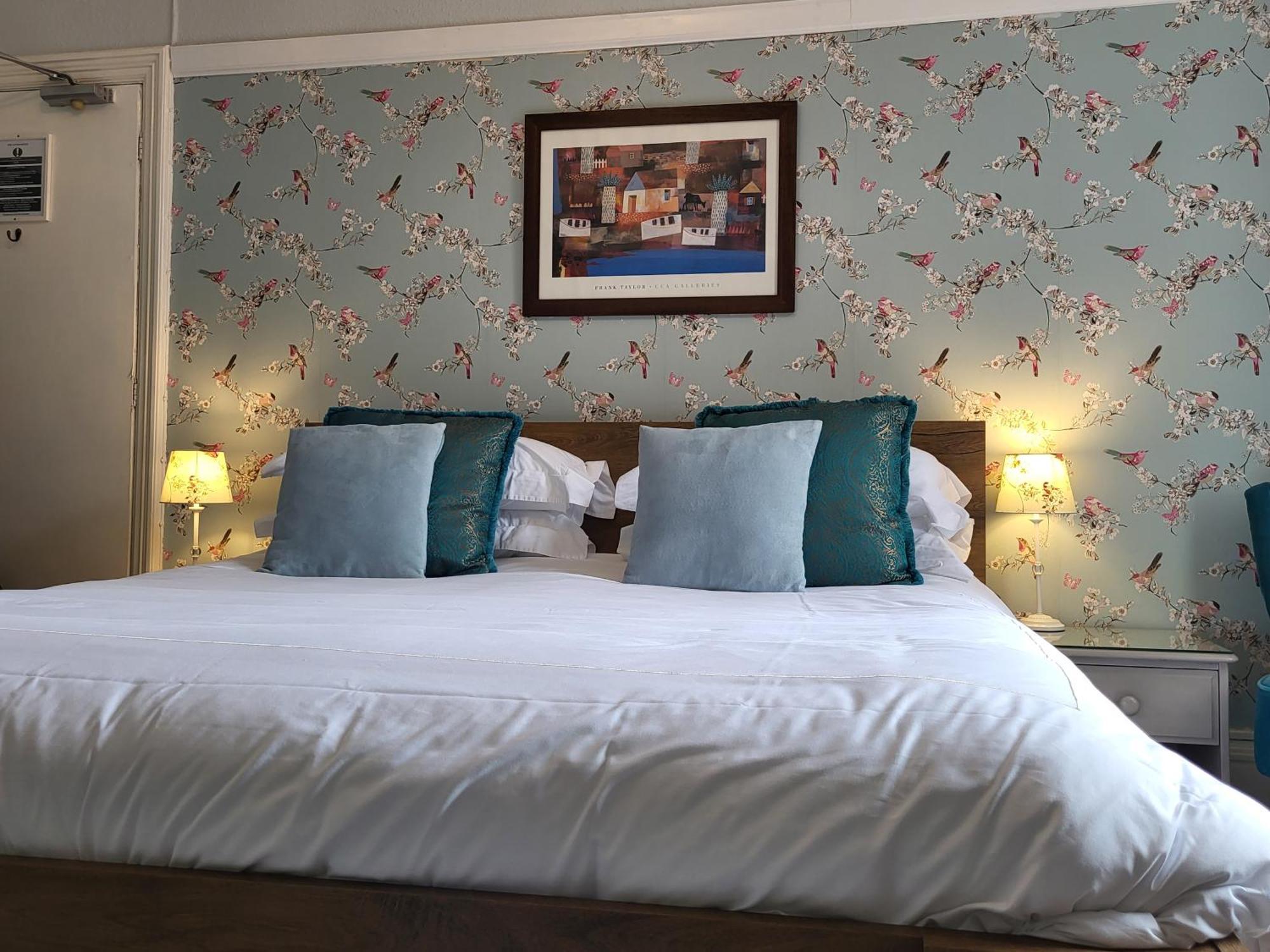 Hotel St George's