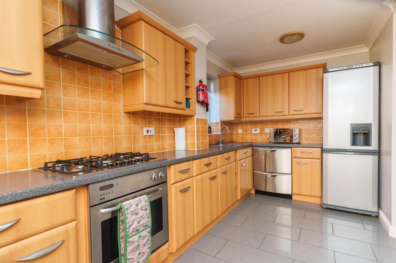 Redgrave Detached With Free Parking 4 Minutes From Walls *