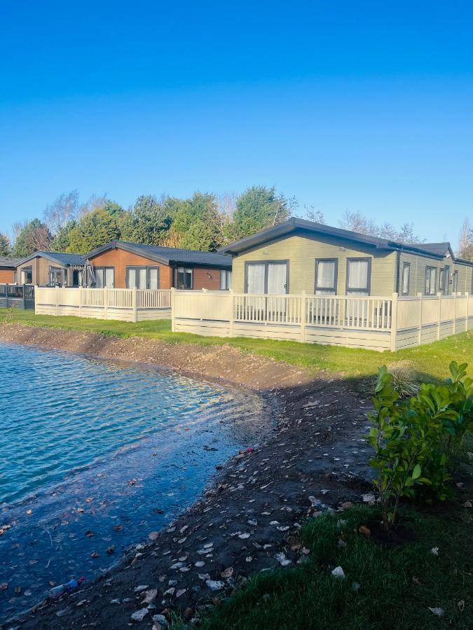 Bridgewater With Hot Tub Holiday home *