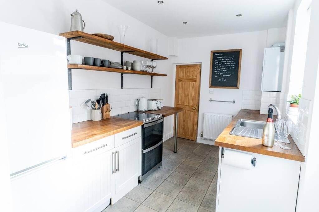 Spacious 3 Bedroom House * York