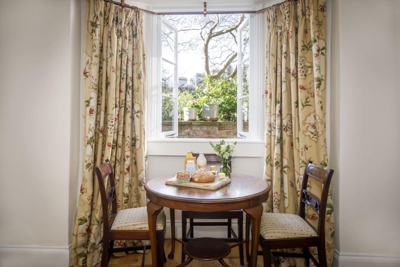 Apartment The Square Garden In For Up To 4 Guests York