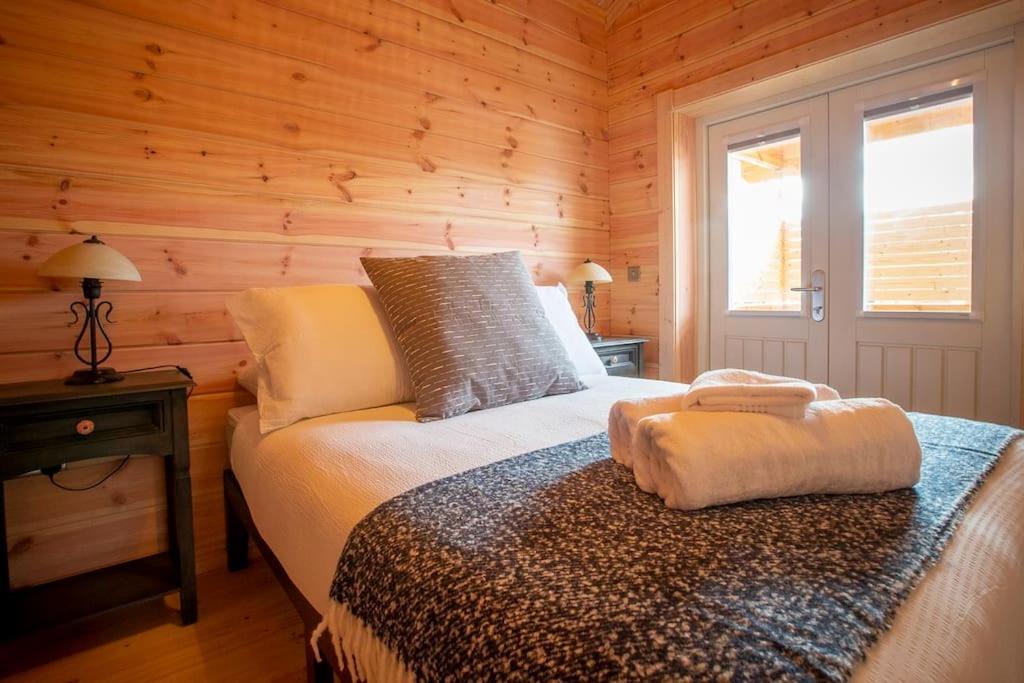 Luxury Hot Tub And Sauna In Holiday home York