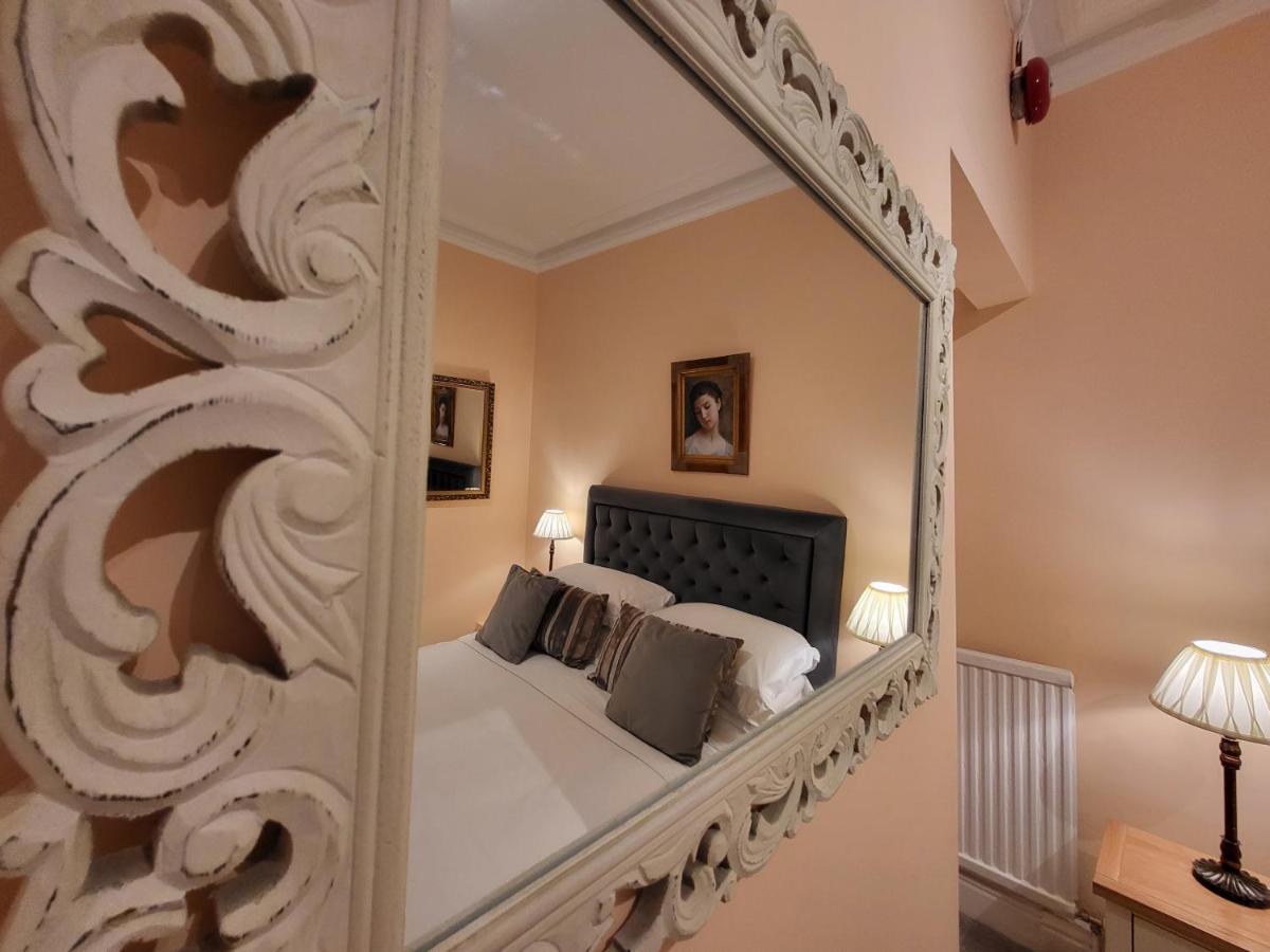 Hotel St George's