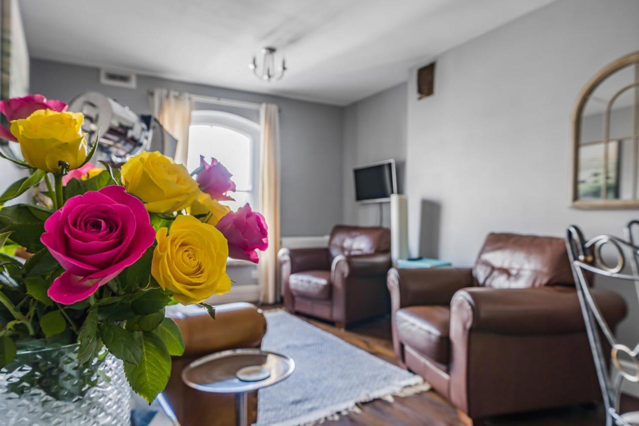 Apartment Woodsmill Quay Riverside - Heart Of *