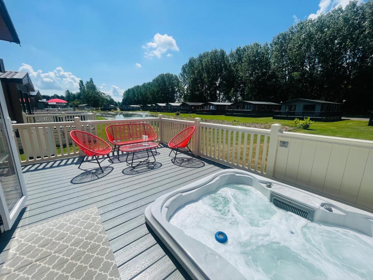 Tarn With Hot Tub York
