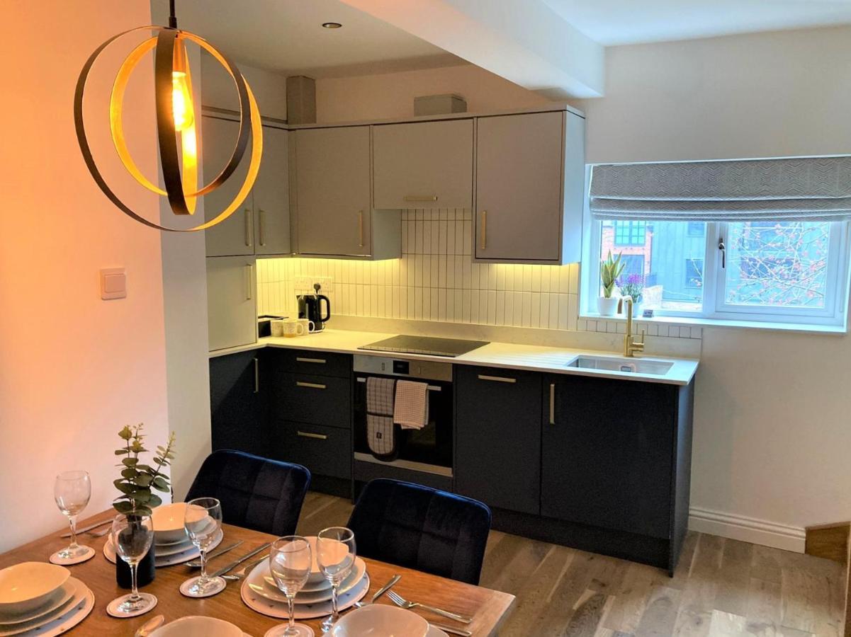 Escape 2 Unwind, Minster Retreat - Sleeps 5 * York