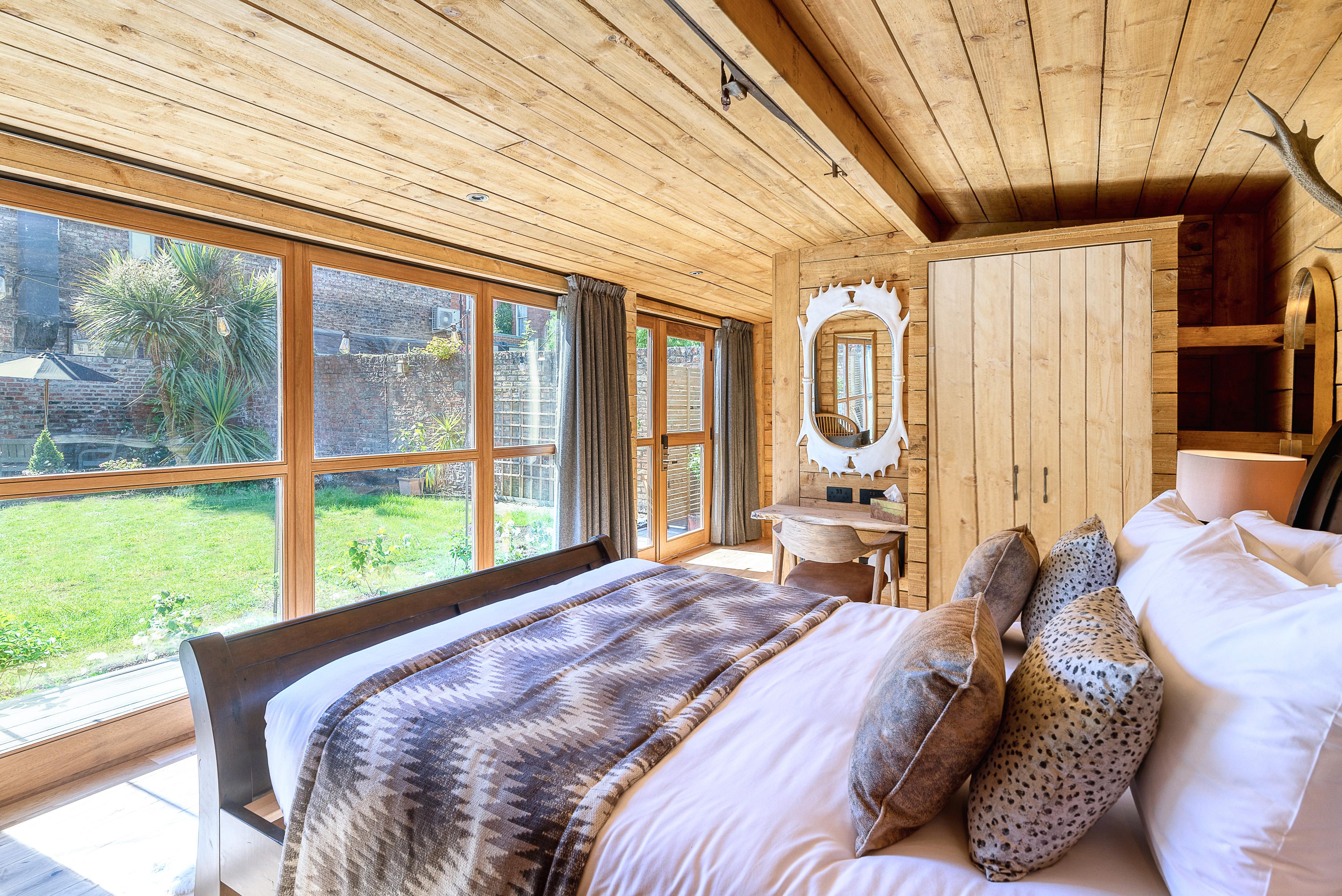 Hotel Clementines Town House Hotel, Bw Premier Collection 4*