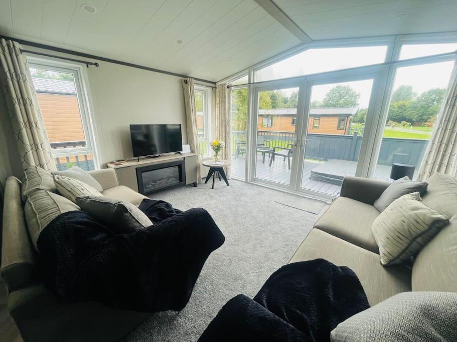 Holiday home Field View With Hot Tub
