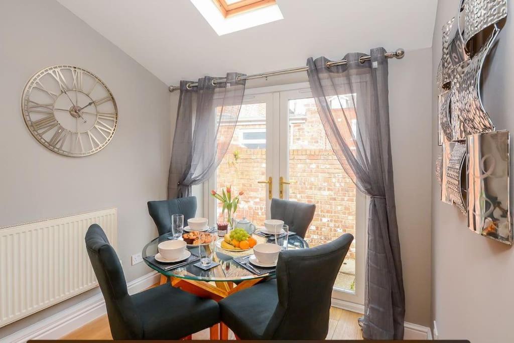 New - Prospect , City Centre Terraced House Holiday home York