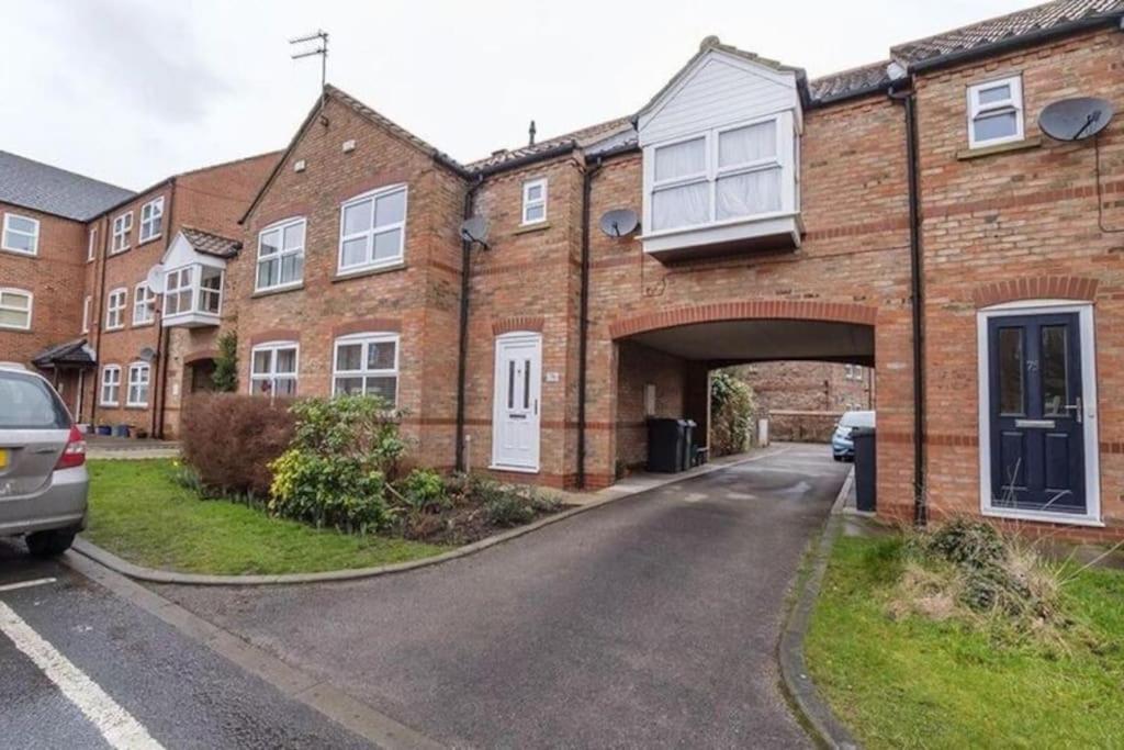 Hansom Place Free Parking 18 Minutes Walk To Minster Holiday home *