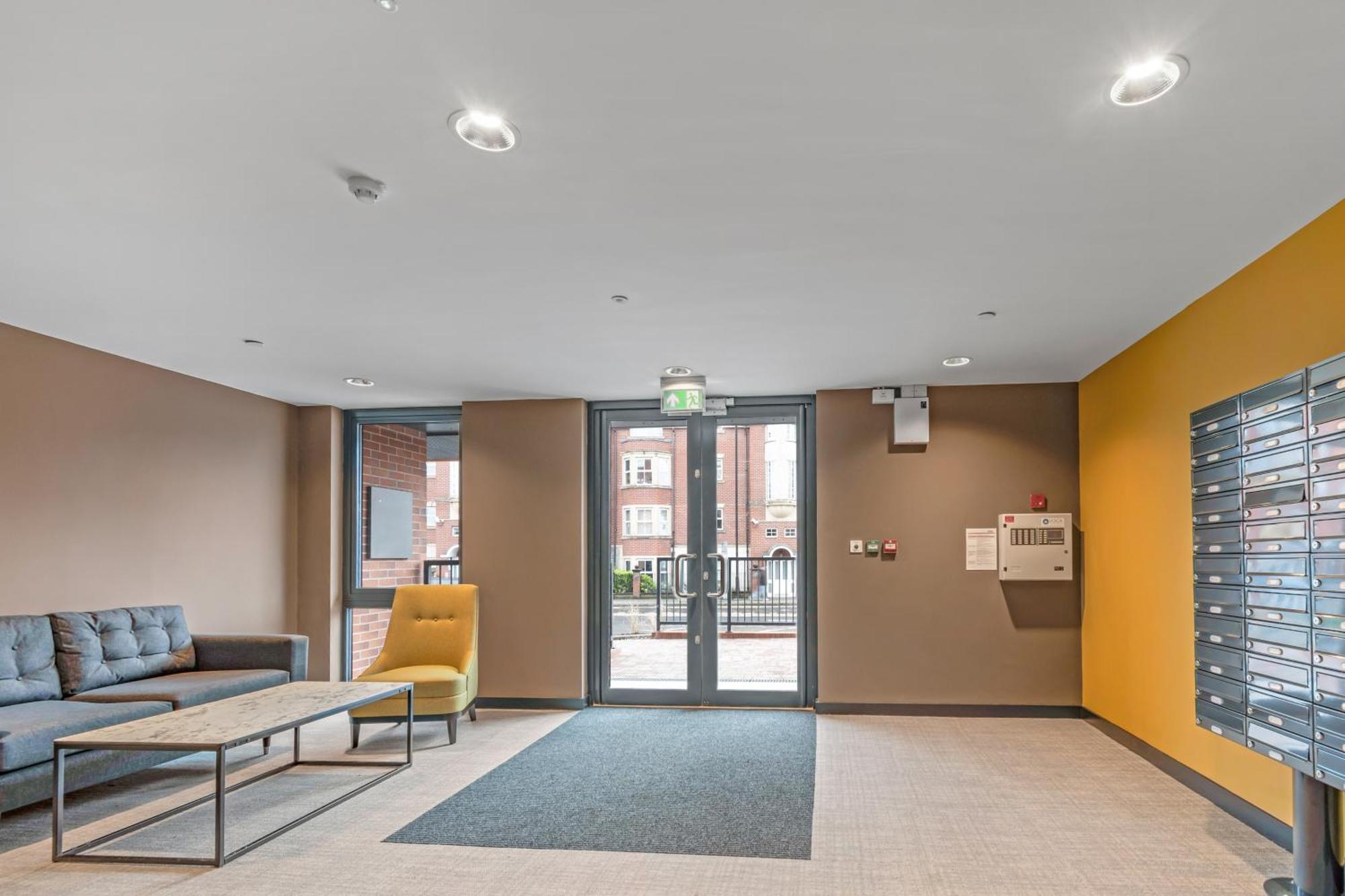 47 With Free Secure Parking And Onsite Gym Apartment *