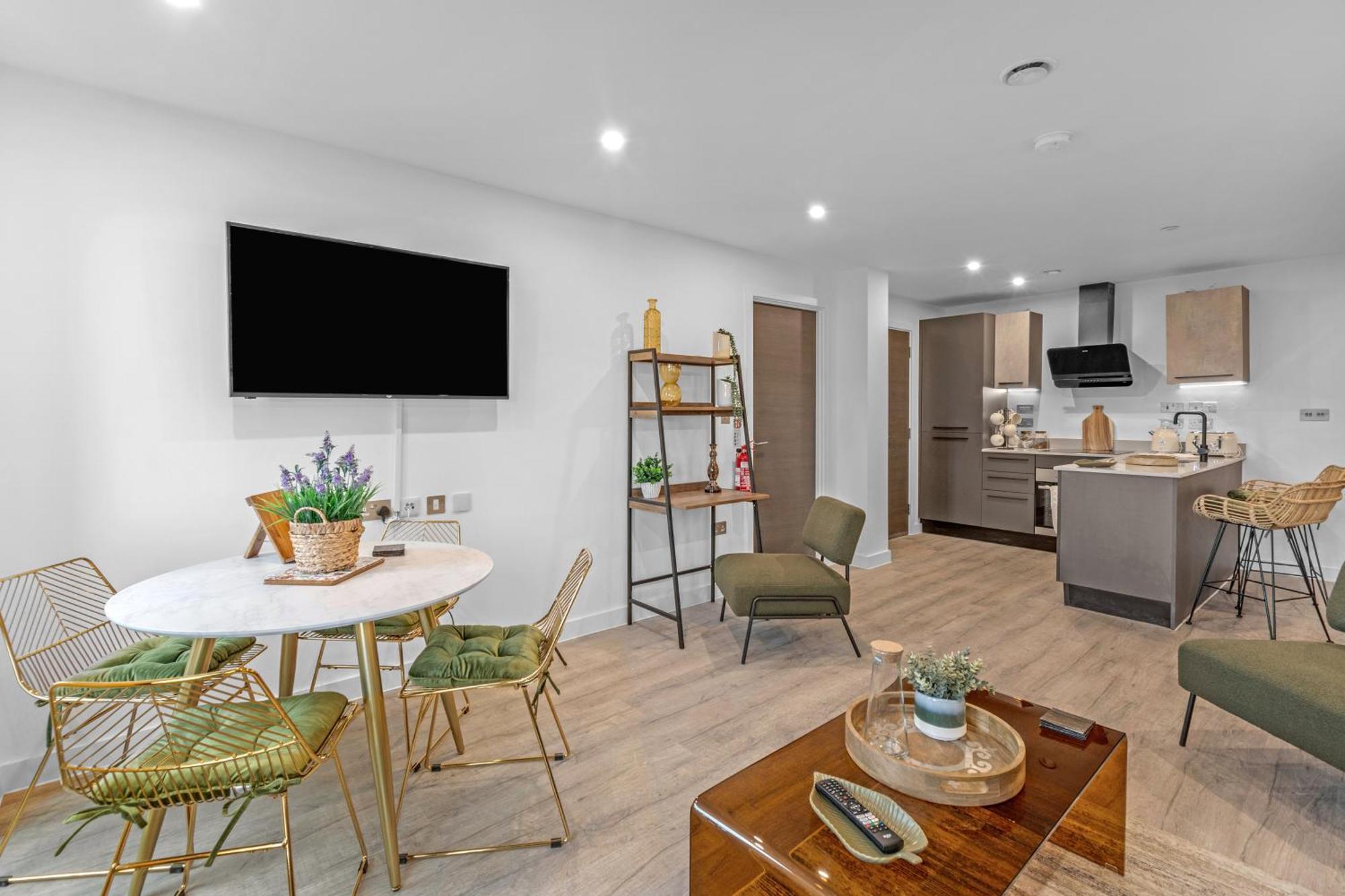 21 Two Bedroom- With Secure Parking And Free Onsite Gym York