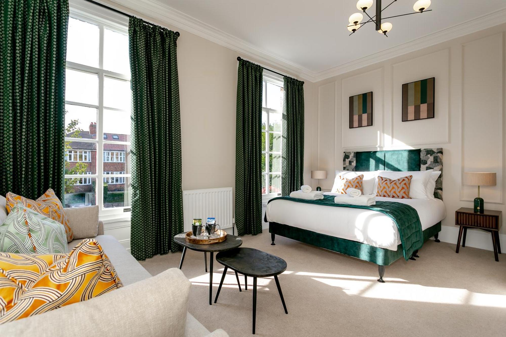 Hotel New Holgate 4*