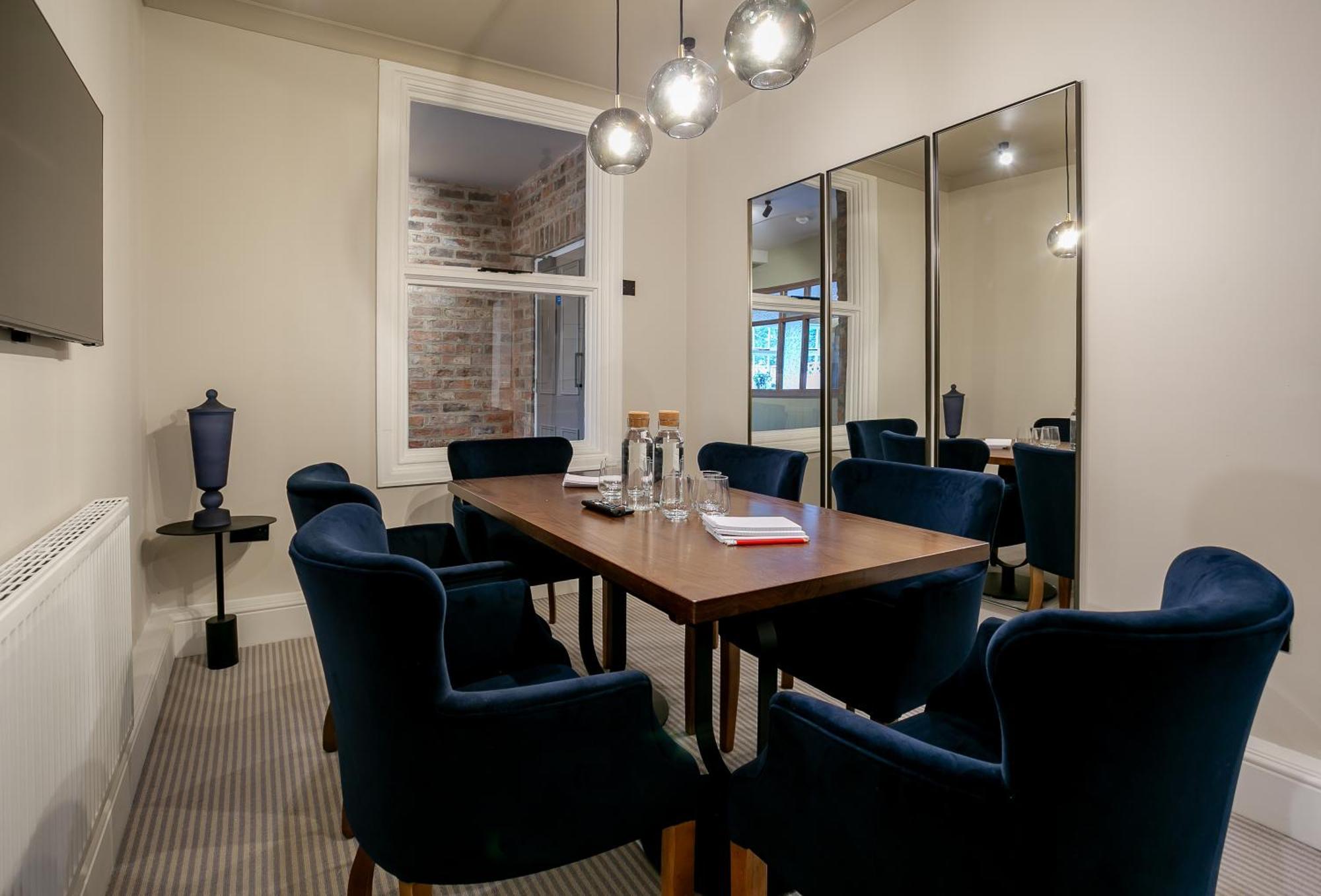 New Holgate Hotel 4*