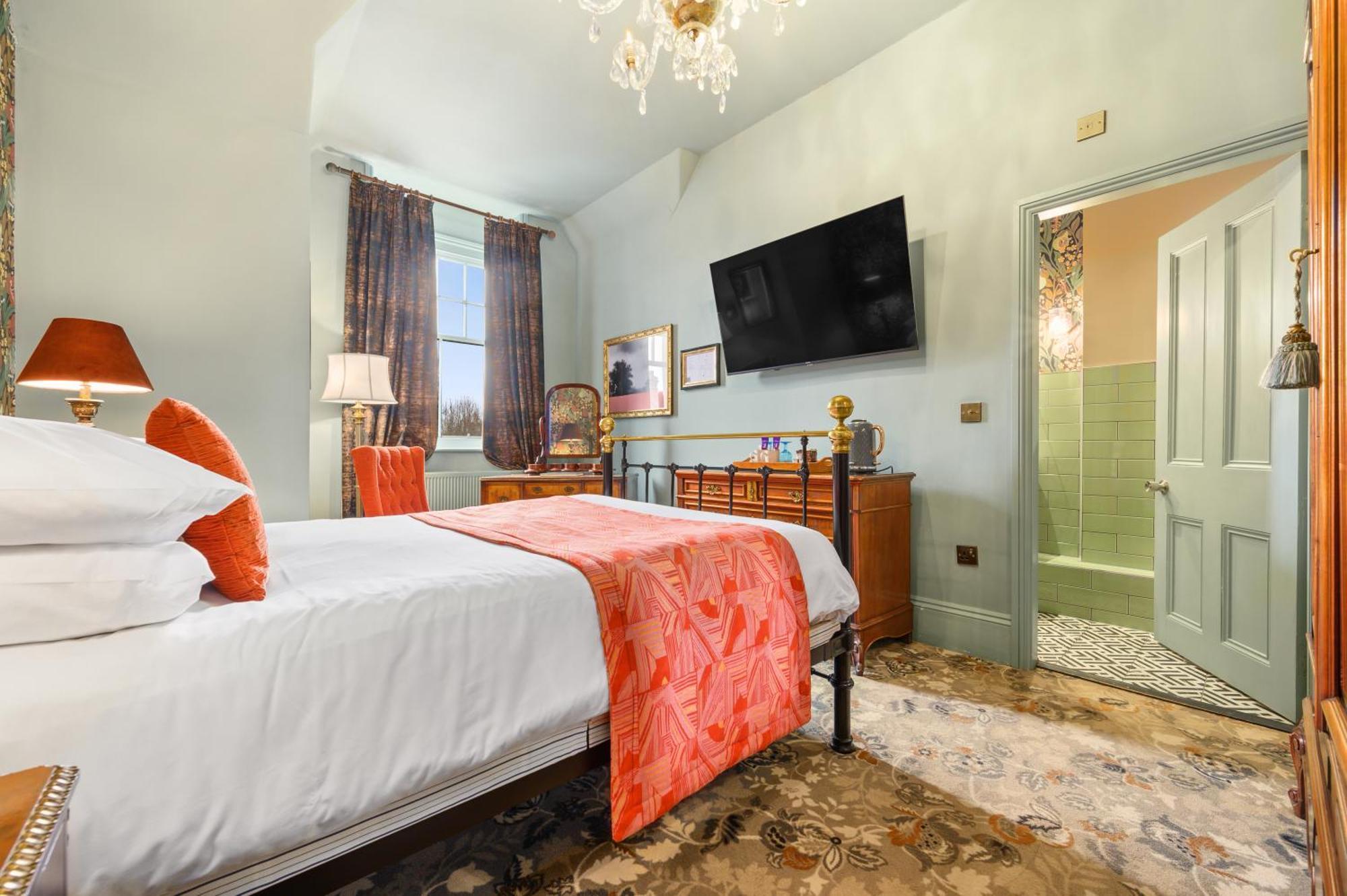 Clementine's 5* York