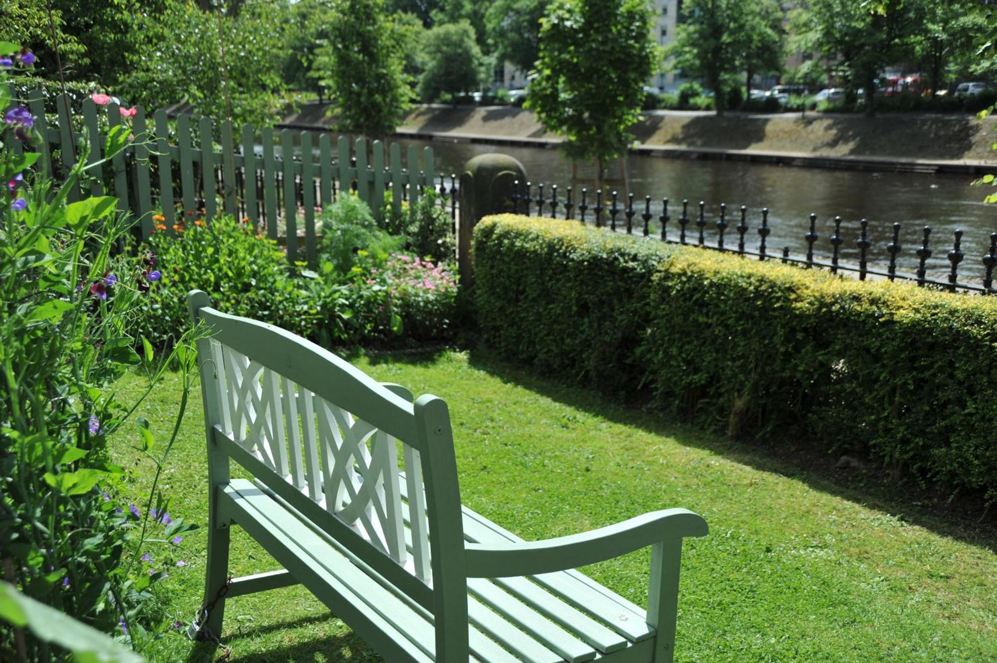 Guest house Abbey 3*