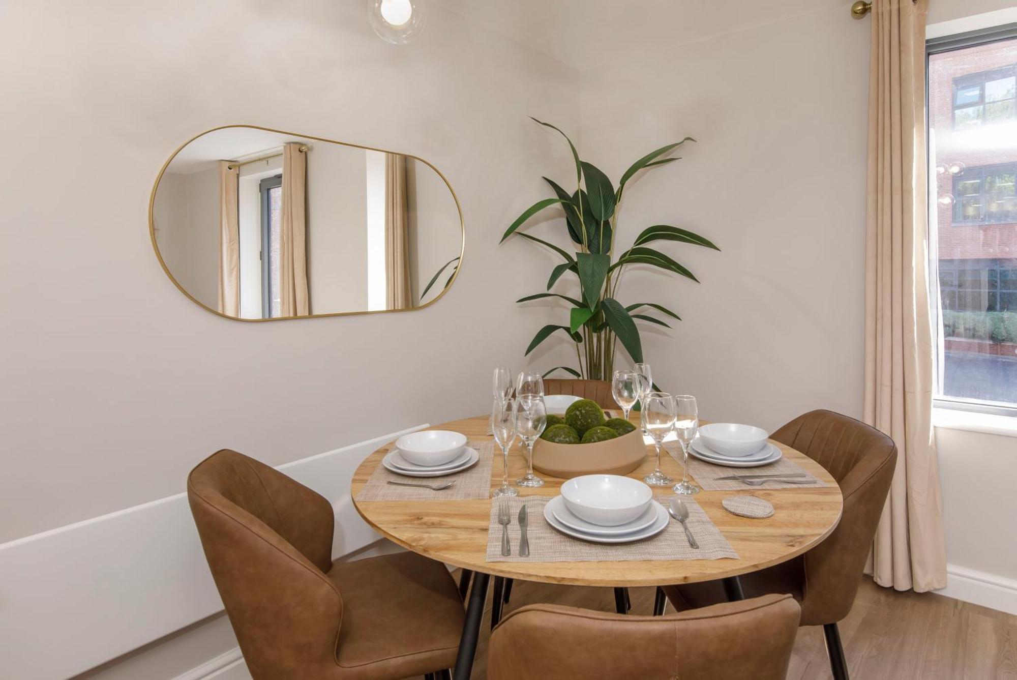 Apartment Crescent Court Modern And Luxurious York
