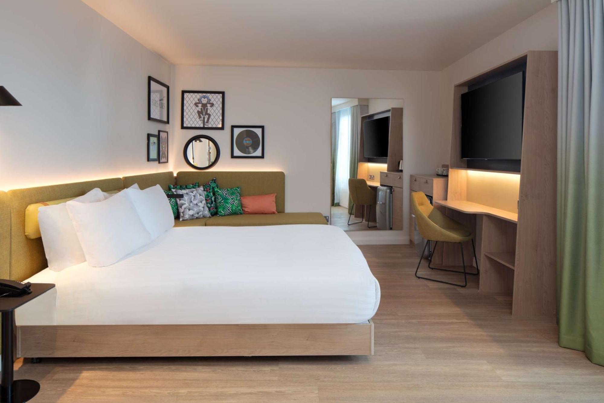 Hampton By Hilton Piccadilly Hotel 3*