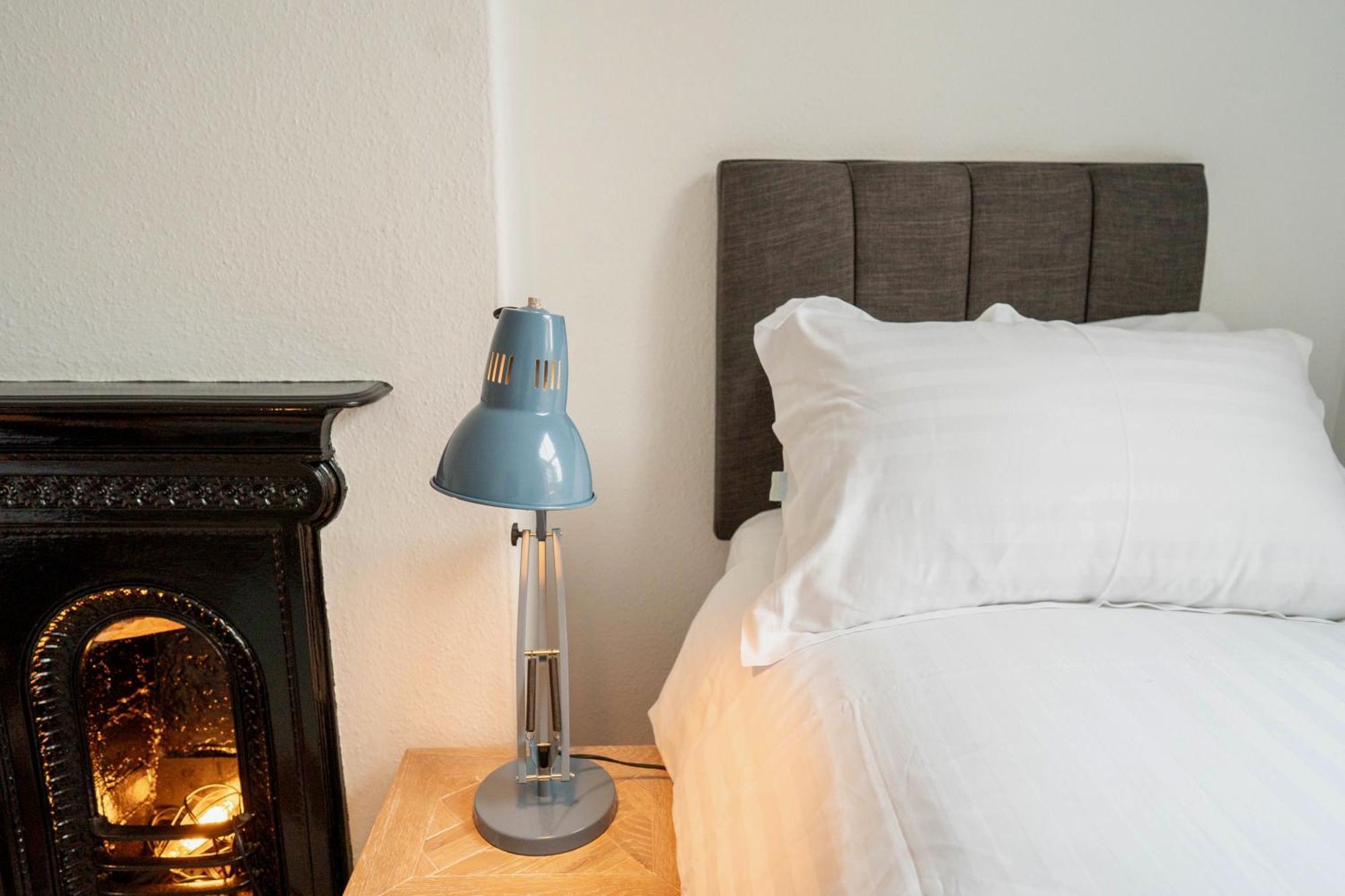Stylish Retreat Inside Walls Holiday home *