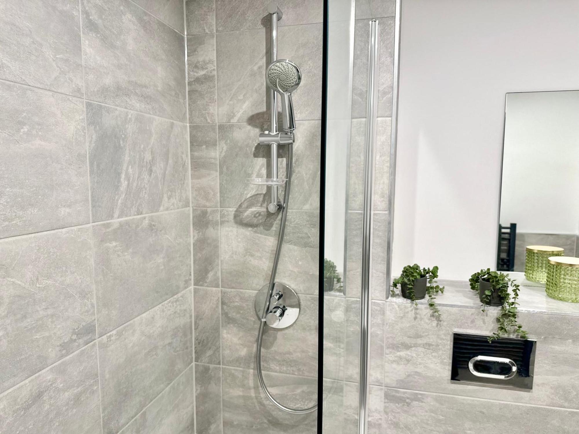 No 32 With Free Use Of Gym Apartment
