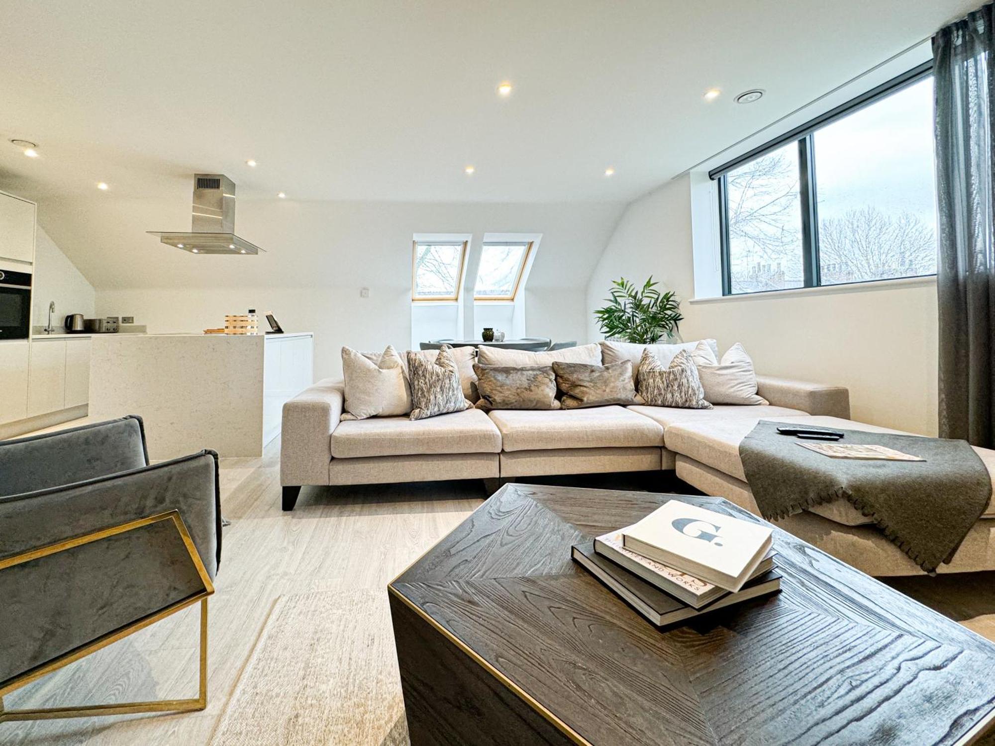 Apartment Free Parking - - Penthouse *