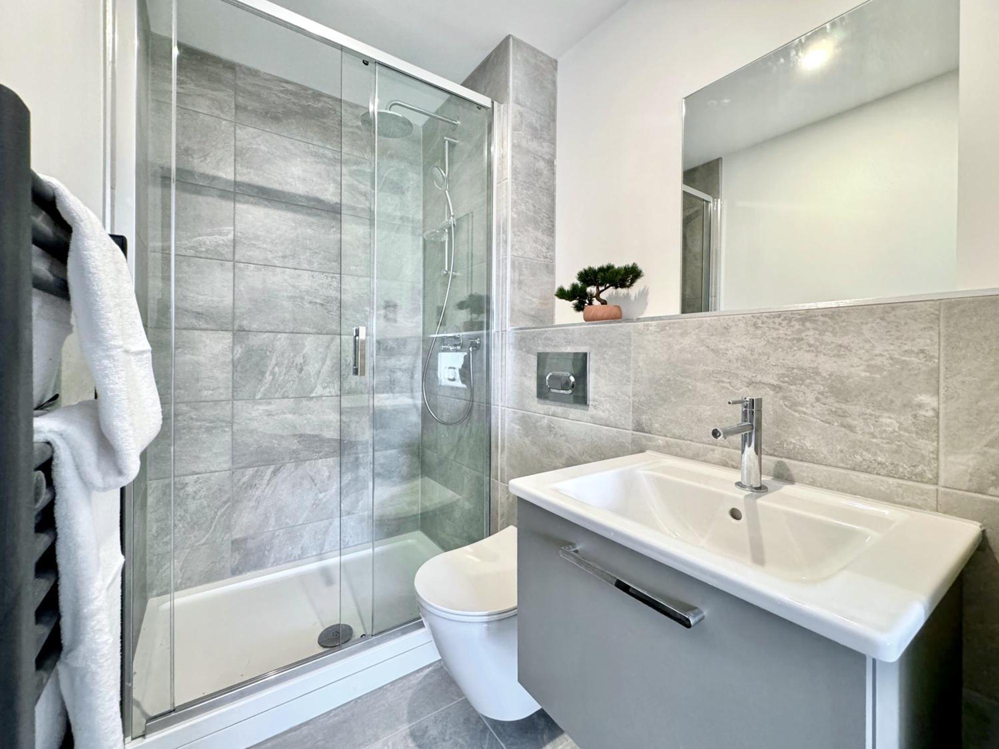 Style 36 With Free Secure Parking * York