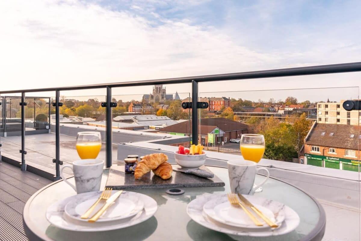 Stayzeni, Ouse Court Stunning 2 Bed Flat Apartment