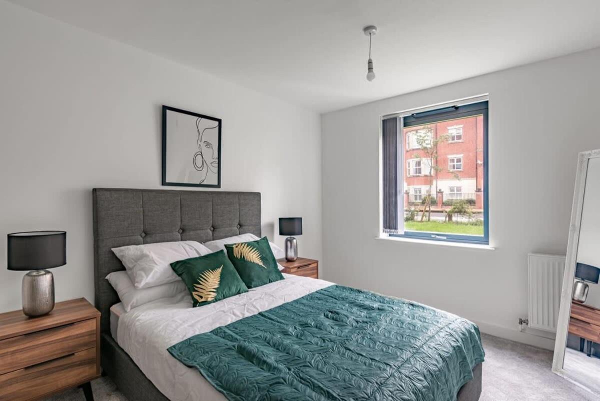 Zeni, Ouse Court 2 Bedroom